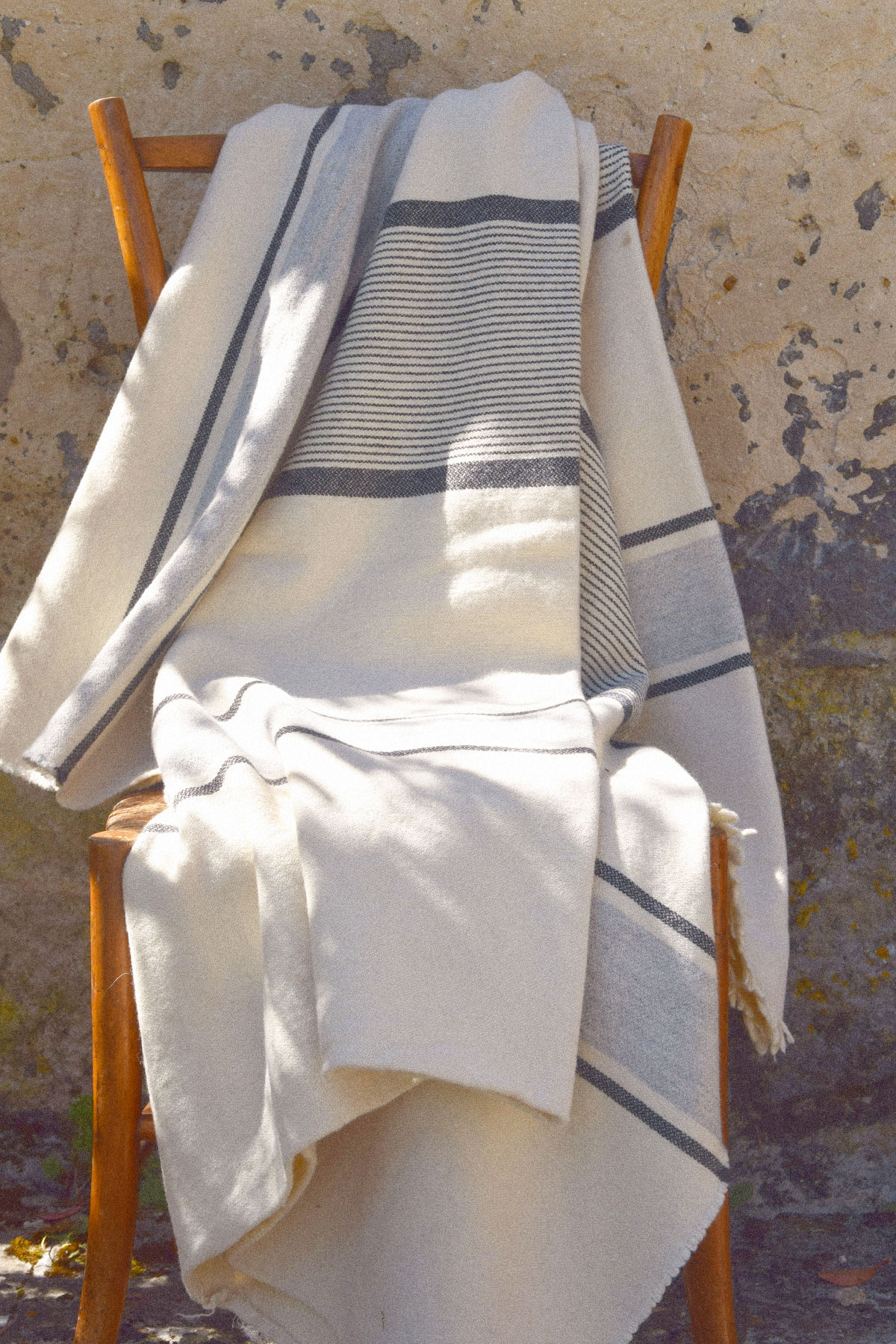 4_parc_naturel_auvergne_couverture_plaid_wool_laine_recycle_naturel_ecologique_made_in_france