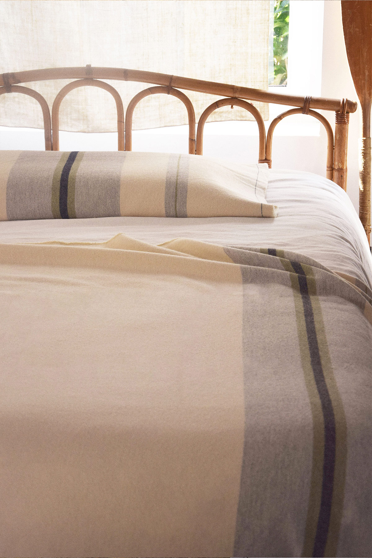 couverture côte d'opale en laine recyclée couverture côte d'opale en laine recyclée